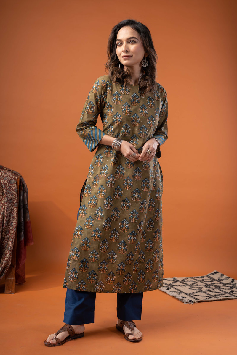 Image for Kusvaa Wkr268 Bismita Cotton Handblock Print Kurta Side