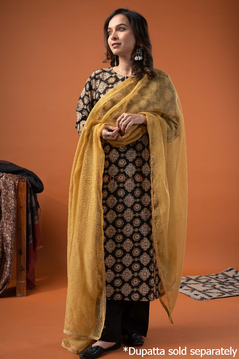 Image for Kusvaa Wkr269 Rhea Cotton Handblock Print Kurta Sitting