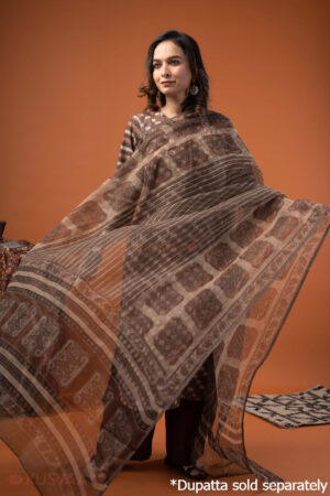 Image for Kusvaa Wkr271 Yara Cotton Handblock Print Kurta Closeup 3