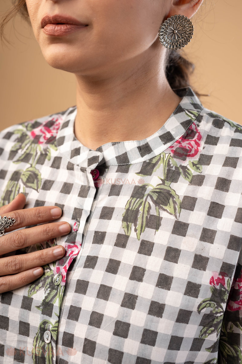 Image for Kusvaa Cood130 Anaswara Cotton Kurta Pant Set Closeup