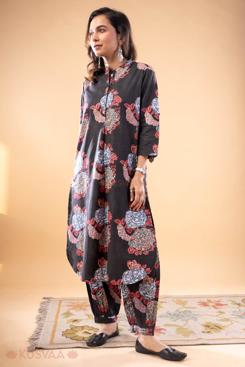 Image for Kusvaa Cood133 Pravya Cotton Kurta Pant Set Front