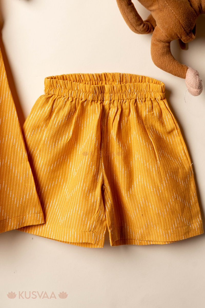 Image for Kusvaa Grw111 Trushna Handloom Cotton Girls Top Short Set Closeup