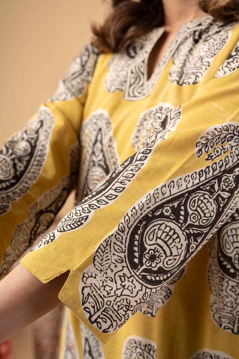 Image for Kusvaa Wkr277 Illa Cotton Handblock Print Kurta Closeup 2