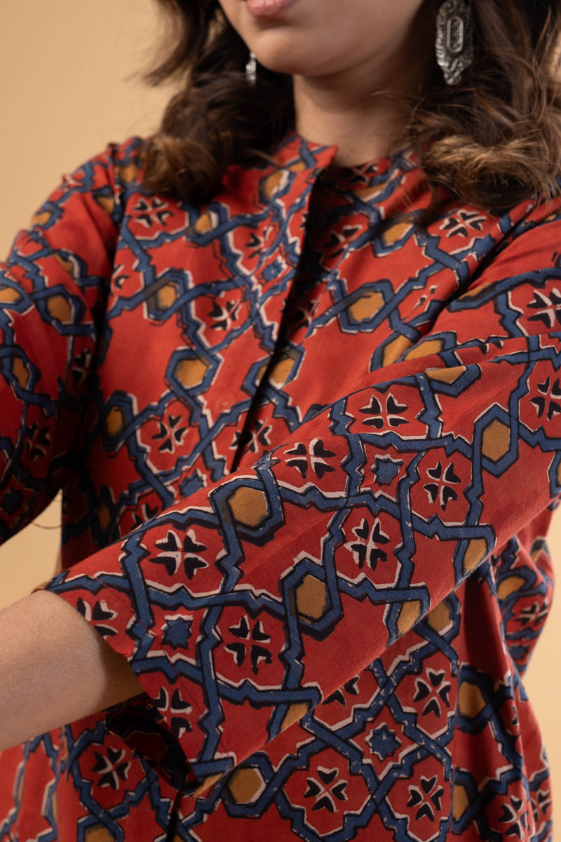 Image for Kusvaa Wkr280 Ridanshi Cotton Handblock Print Kurta Closeup 2