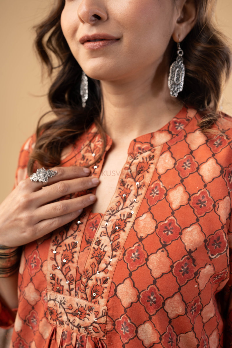 Image for Kusvaa Wkr281 Shreerita Cotton Handblock Print Kurta Closeup