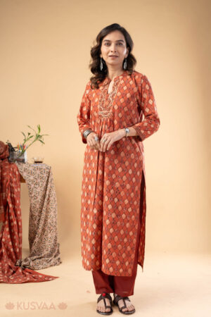 Image for Kusvaa Wkr281 Shreerita Cotton Handblock Print Kurta Front