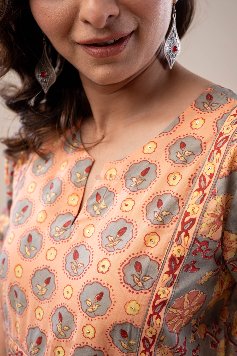 Image for Kusvaa Wkr282 Joya Cotton Handblock Print Kurta Closeup