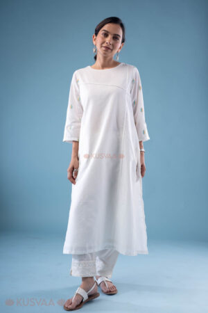 Image for Kusvaa Wkr284 Sonia Handloom Cotton Kurta Closeup 2