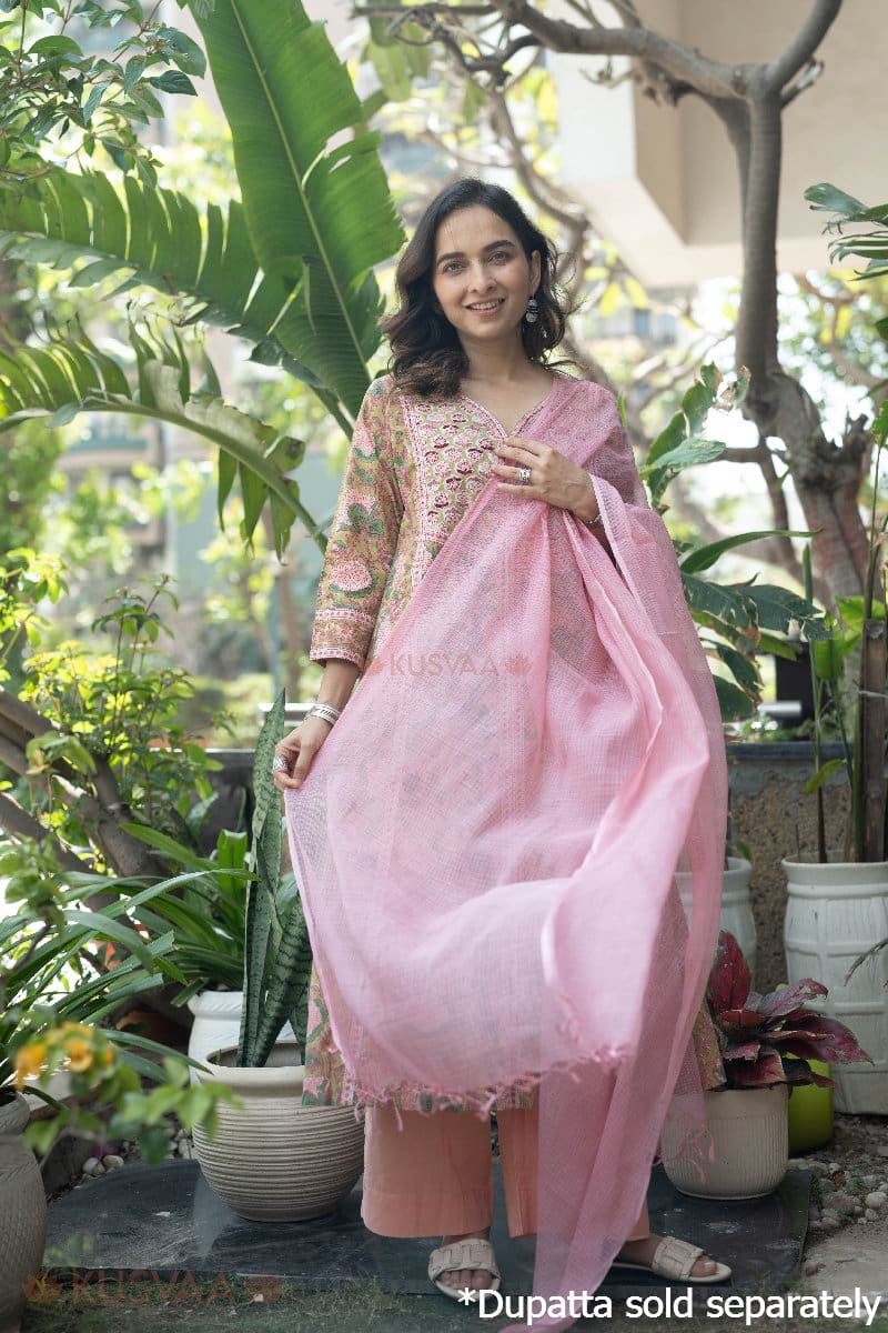 Image for Kusvaa Wkr292 Manyuta Cotton Handblock Print Kurta Side