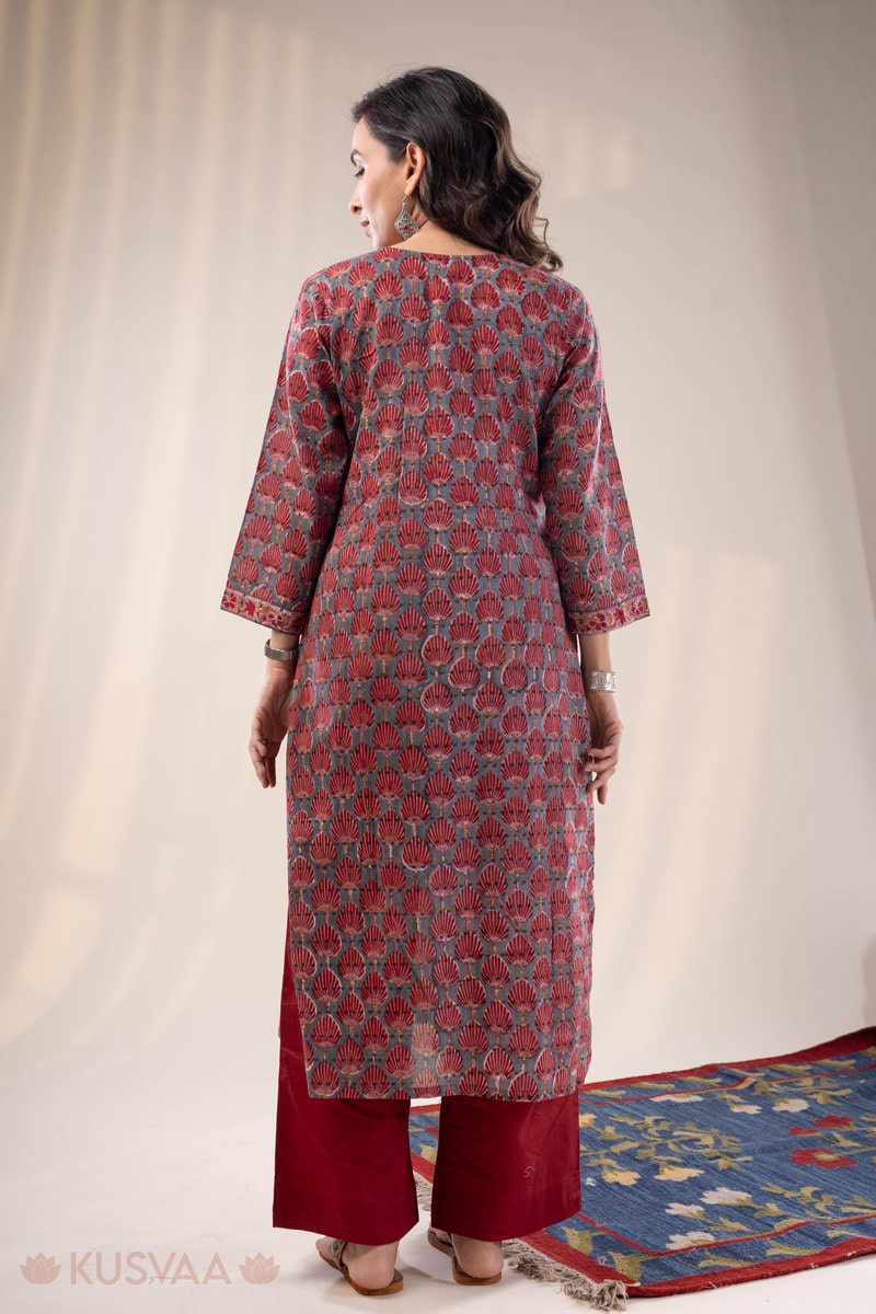 Image for Kusvaa Wkr293 Likha Handblock Print Cotton Kurta Sitting