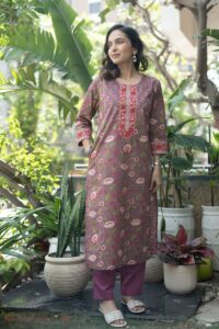 Image for Kusvaa Wkr294 Priyana Cotton Straight Fit Kurta Front