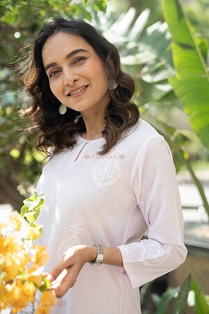 Image for Kusvaa Wkr310 Namavi Cotton Chikankari Kurta Featured