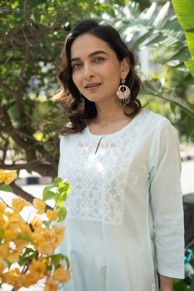 Image for Kusvaa Wkr309 Svara Cotton Chikankari Kurta Closeup