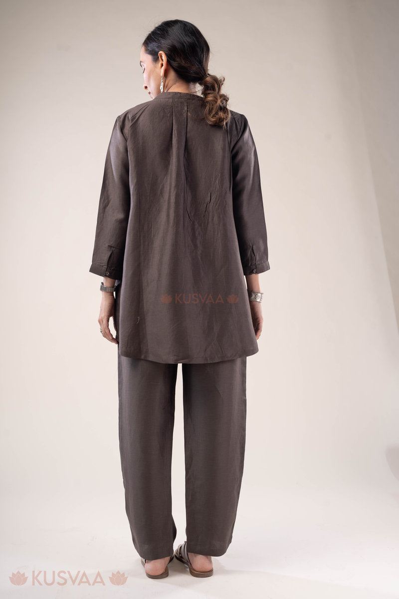 Image for Kusvaa Cood137 Sumedha Linen Satin Co Ord Set Sitting