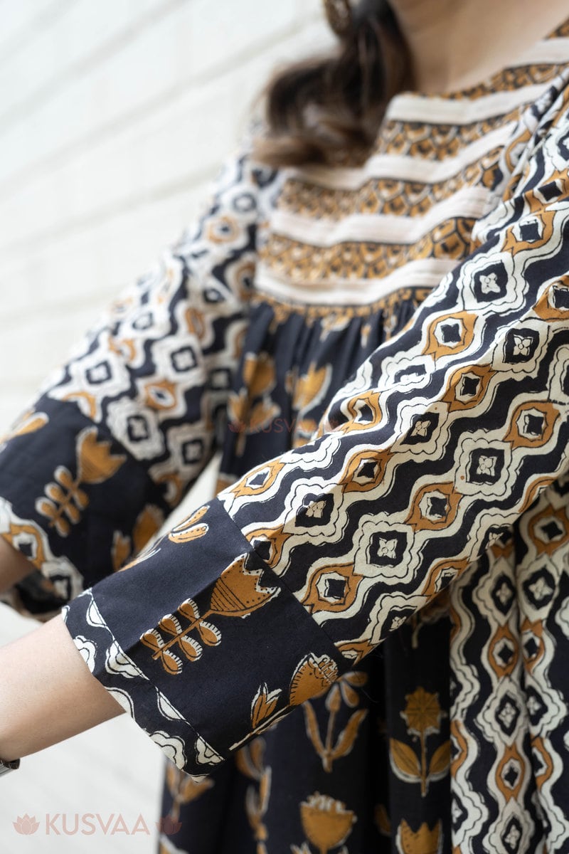 Image for Kusvaa Dr087 Saptarshi Cotton A Line Dress Closeup 2