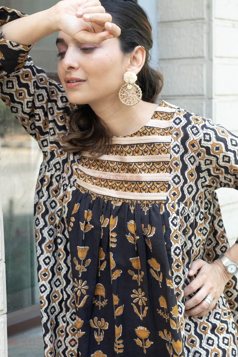 Image for Kusvaa Dr087 Saptarshi Cotton A Line Dress Side