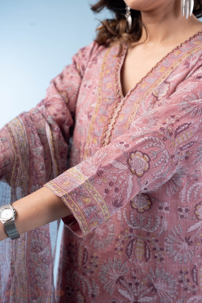 Image for Kusvaa Kds035 Mukta Kurta With Dupatta Set Closeup 2
