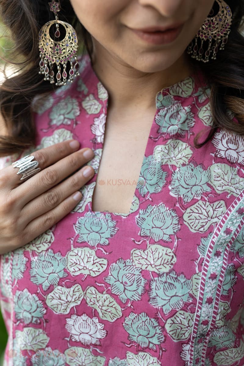 Image for Kusvaa Shk069 Pratyagya Cotton Short Kurti Closeup