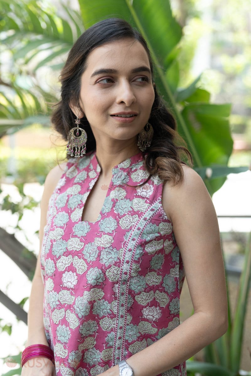 Image for Kusvaa Shk069 Pratyagya Cotton Short Kurti Side