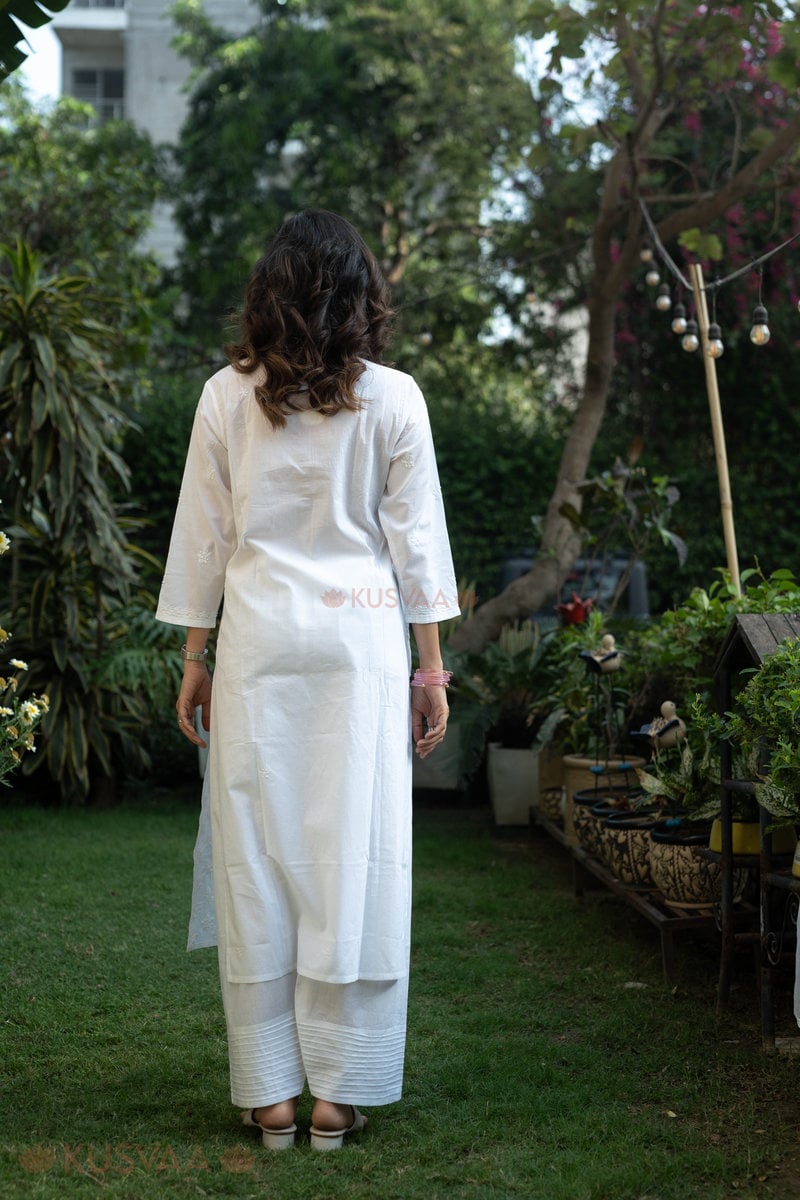 Image for Kusvaa Wkr296 Vedavi Cotton Straight Fit Kurta Sitting