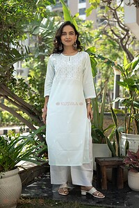 Image for Kusvaa Wkr309 Svara Cotton Chikankari Kurta Side