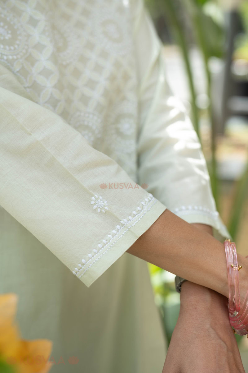 Image for Kusvaa Wkr311 Ayurda Cotton Chikankari Kurta Closeup 2