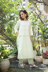 Image for Kusvaa Wkr311 Ayurda Cotton Chikankari Kurta Side