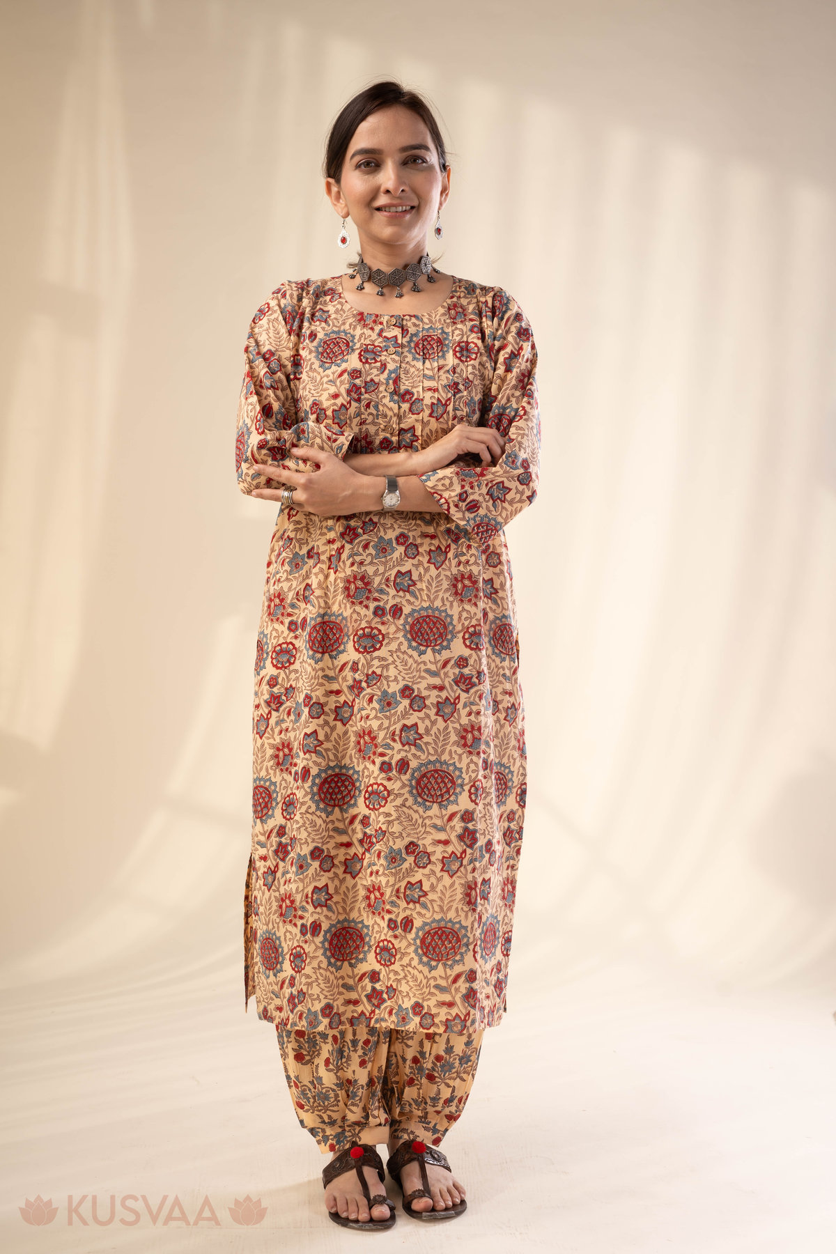 Image for Kusvaa Cood140 Udraka Cotton Handbloock Kurta Pant Set Side