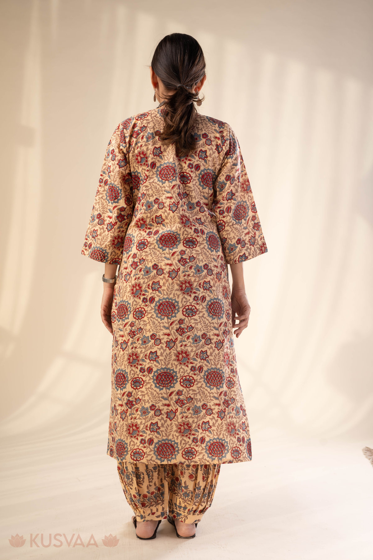 Image for Kusvaa Cood140 Udraka Cotton Handbloock Kurta Pant Set Sitting