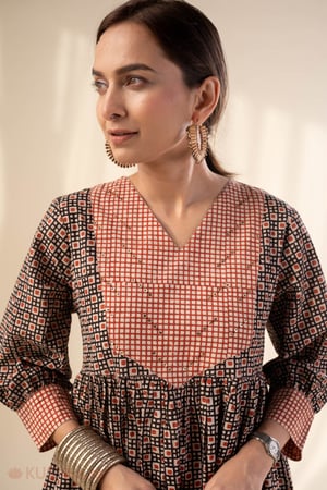 Image for Kusvaa Dr092 Gautami Cotton Handblock Dress Featured