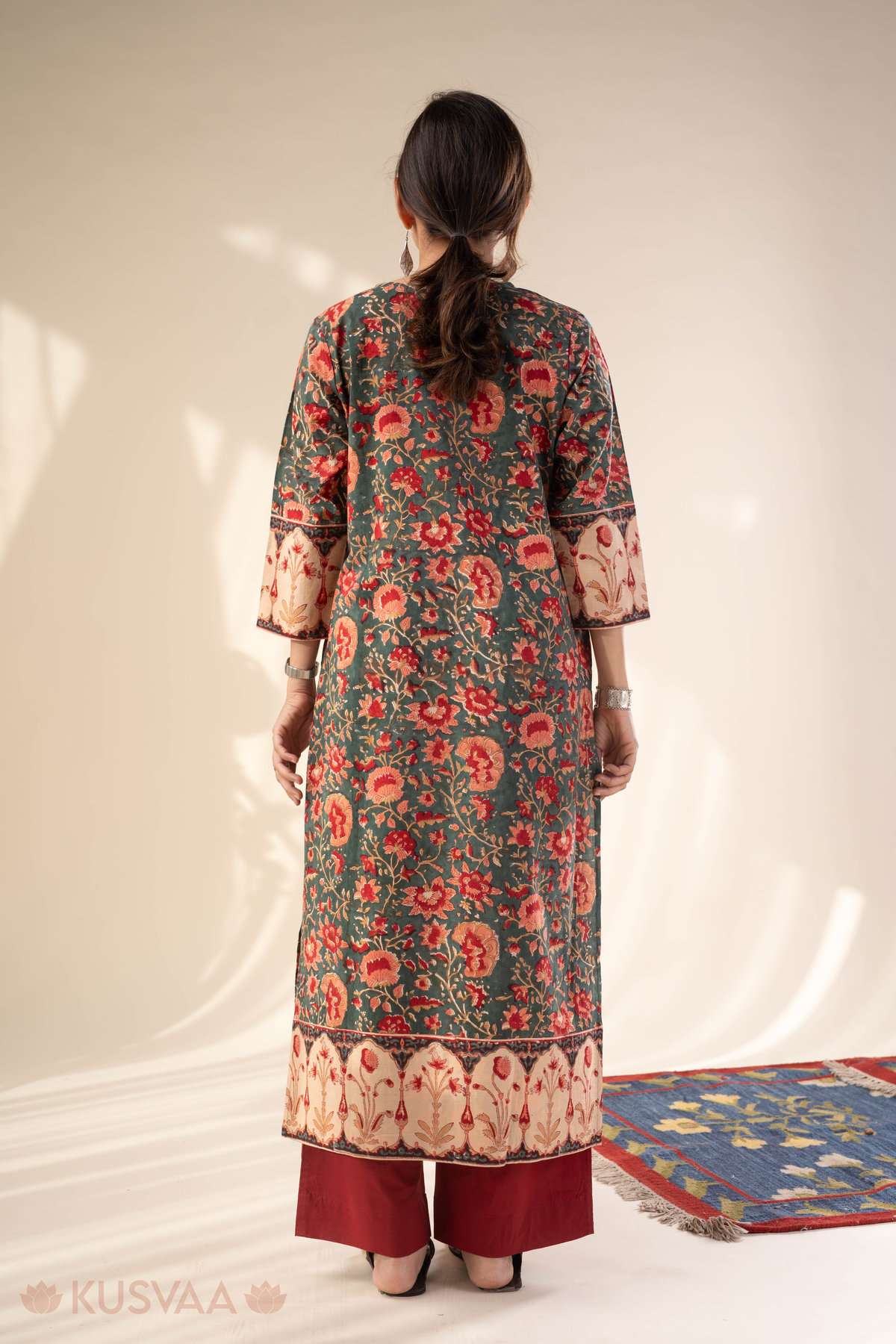 Image for Kusvaa Wkr299 Hritika Cotton Handblock Kurta Sitting