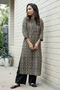 Image for Kusvaa Wkr301 Niyara Cotton Handblock Kurta Side