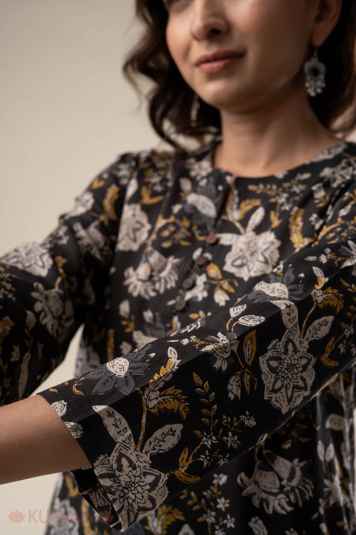 Image for Kusvaa Wkr318 Madhavi Cotton Straight Fit Kurta Closeup 2