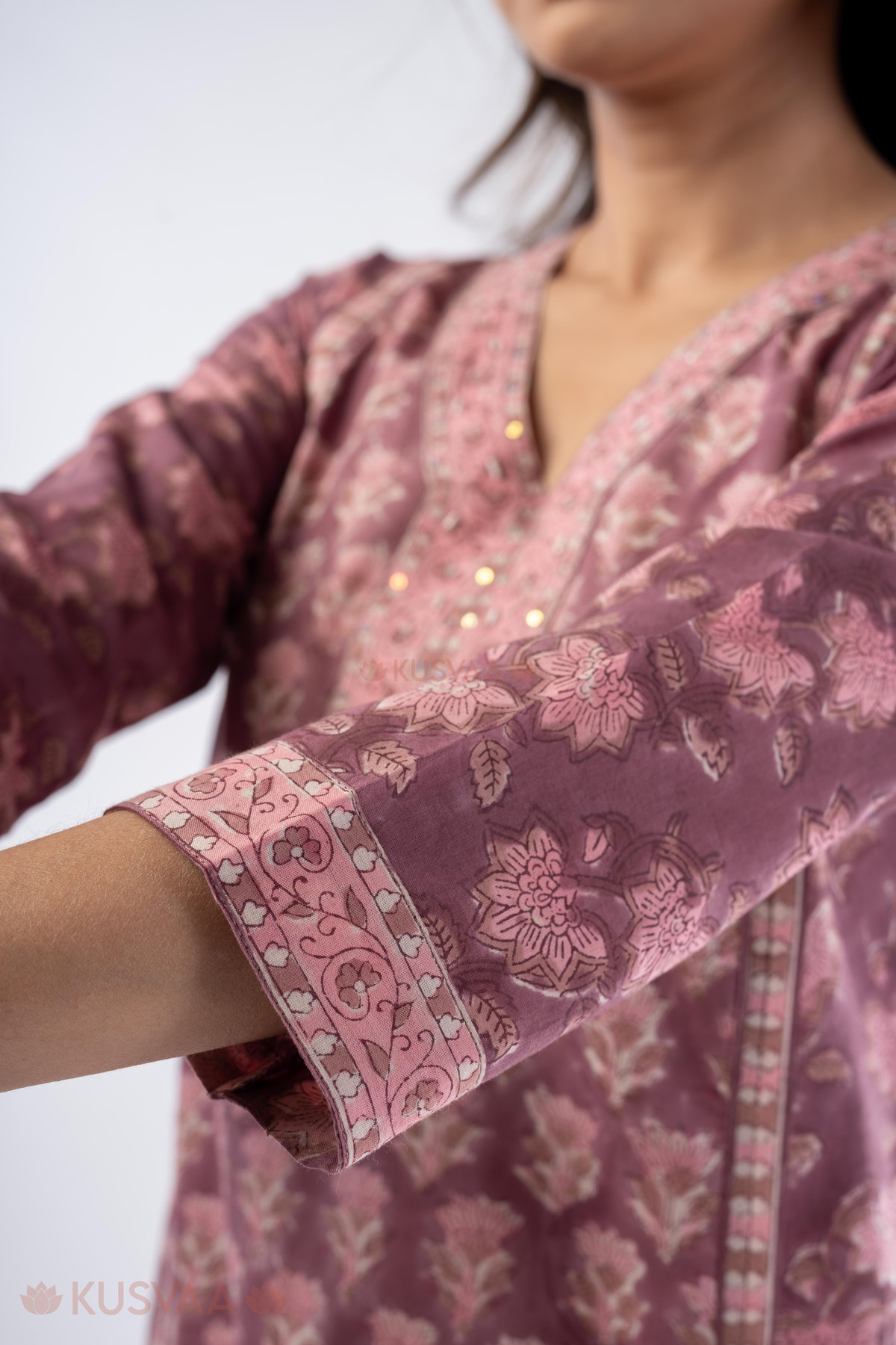 Image for Kusvaa Wkr320 Ahilya Cotton Handblock Print Kurta Closeup 2