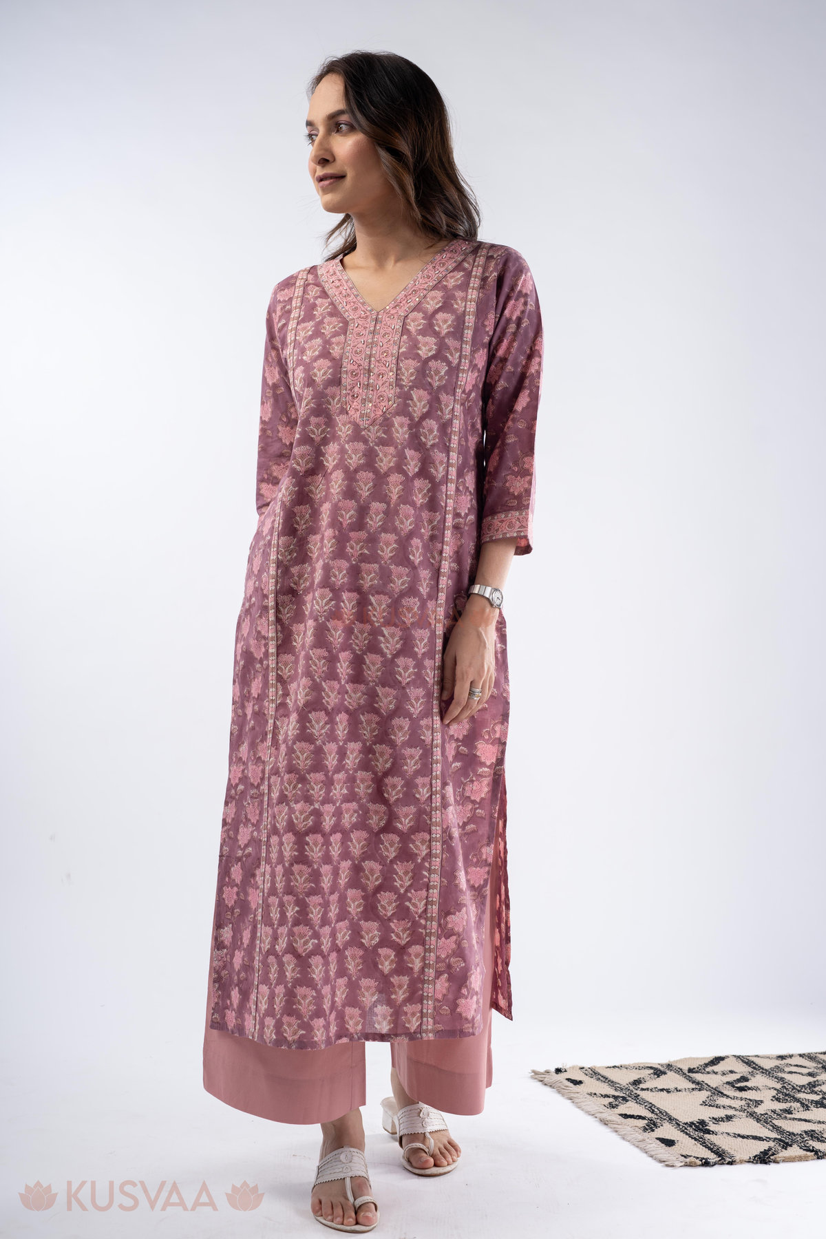 Image for Kusvaa Wkr320 Ahilya Cotton Handblock Print Kurta Side