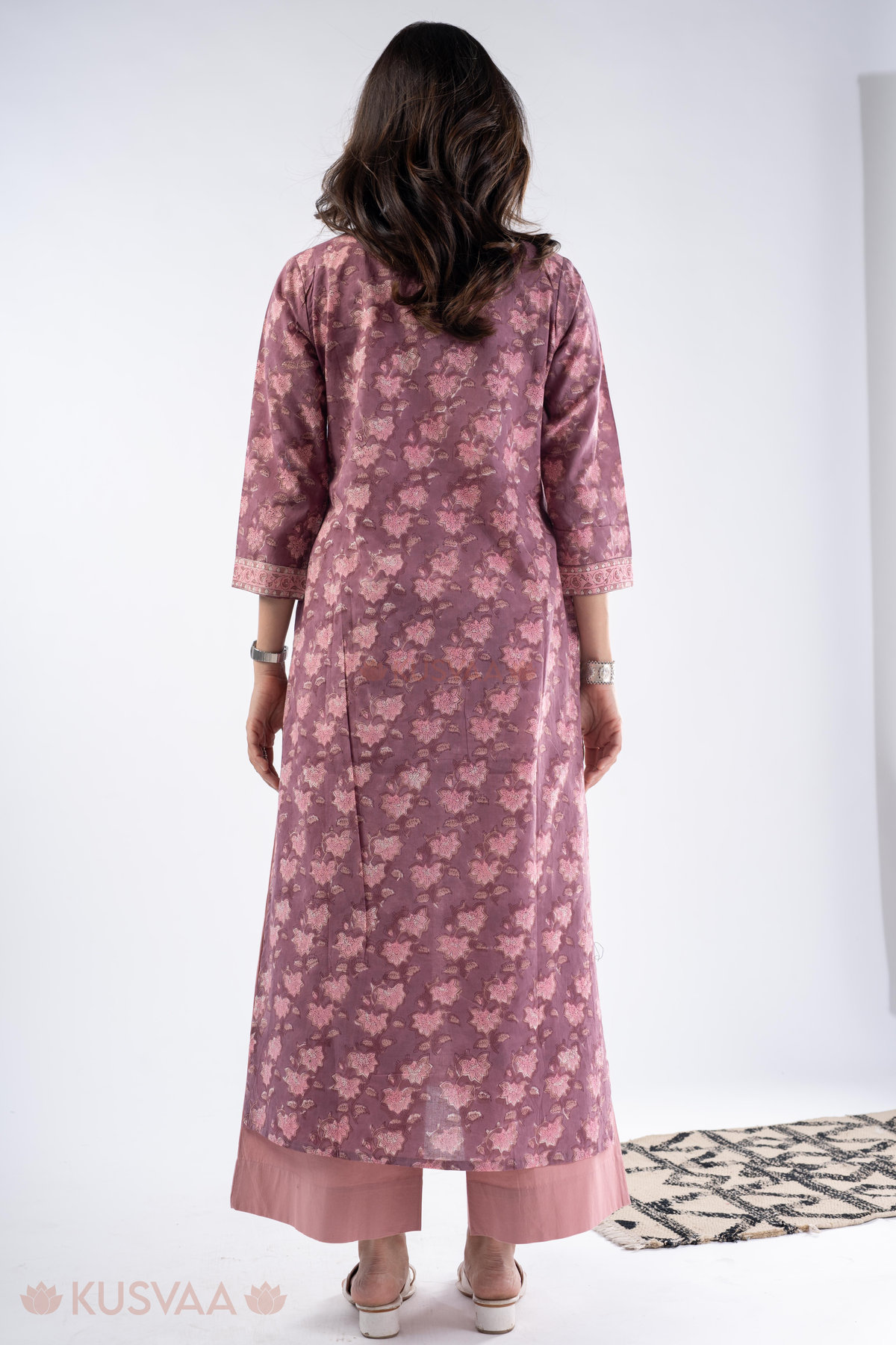 Image for Kusvaa Wkr320 Ahilya Cotton Handblock Print Kurta Sitting