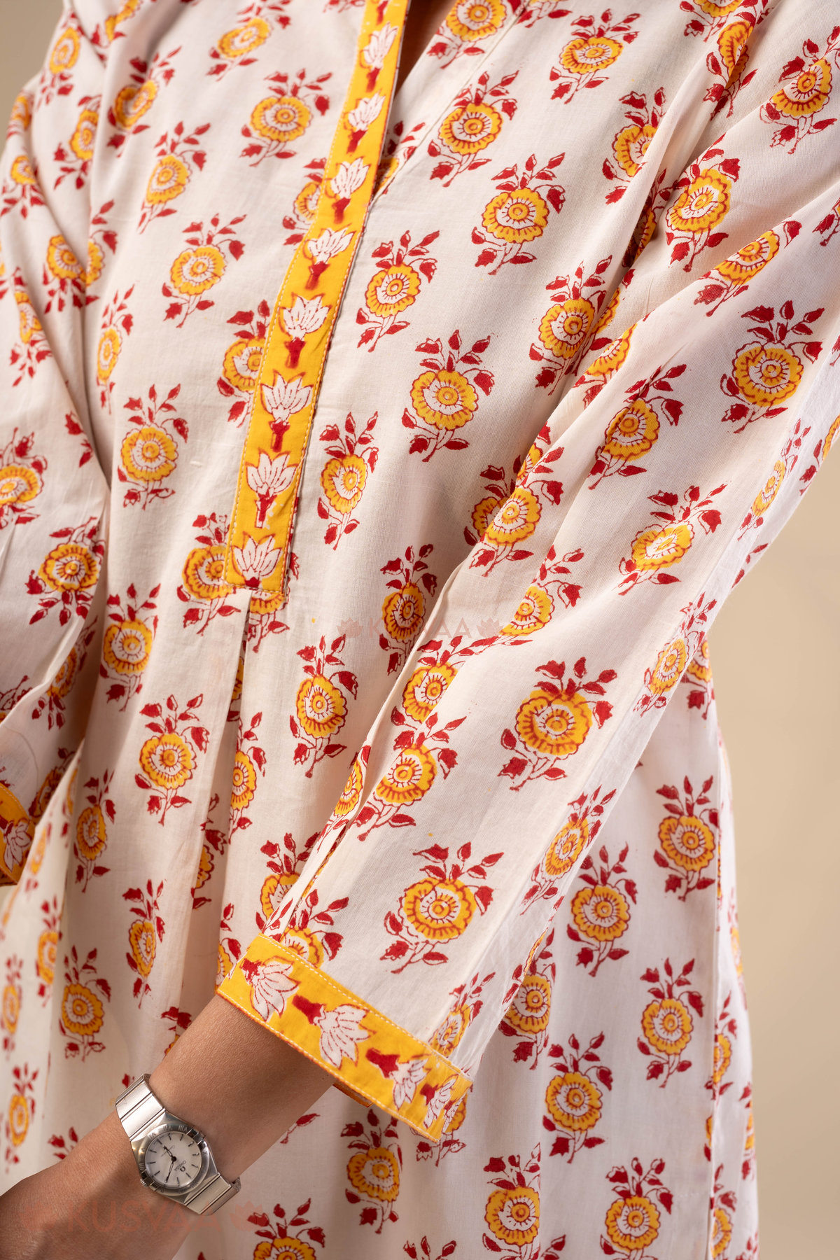 Image for Kusvaa Wkr322 Suyati Cotton Hnablock Straight Kurta Closeup 2