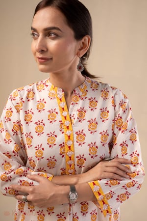 Image for Kusvaa Wkr322 Suyati Cotton Hnablock Straight Kurta Featured