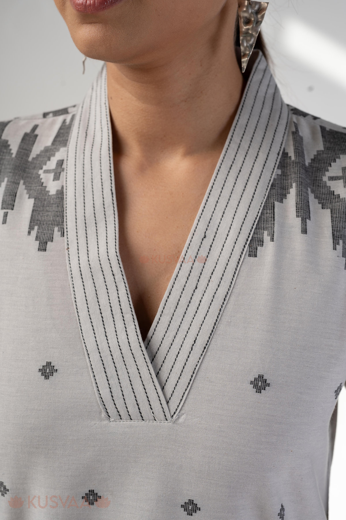 Image for Kusvaa Wkr323 Krishika Handloom Cotton Kurta Closeup