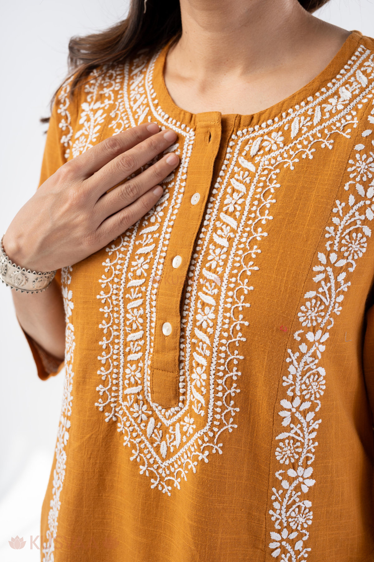 Image for Kusvaa Cood142 Swara Cotton Slub Kurta Pant Set Closeup