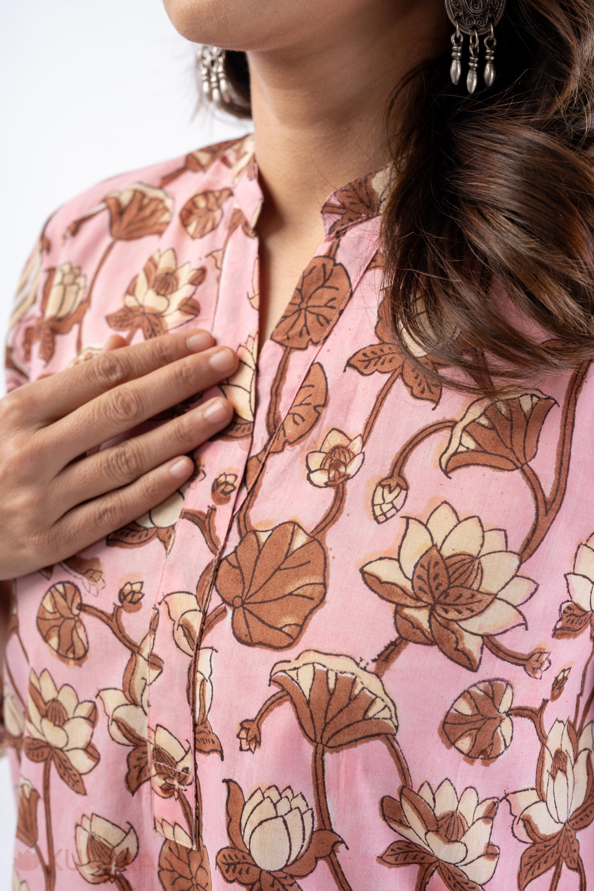 Image for Kusvaa Cood143 Sharanya Cotton Handblock Kurta Pant Set Closeup