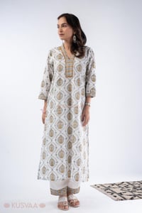 Image for Kusvaa Cood144 Sumedha Cotton Handblock Kurta Pant Set Side