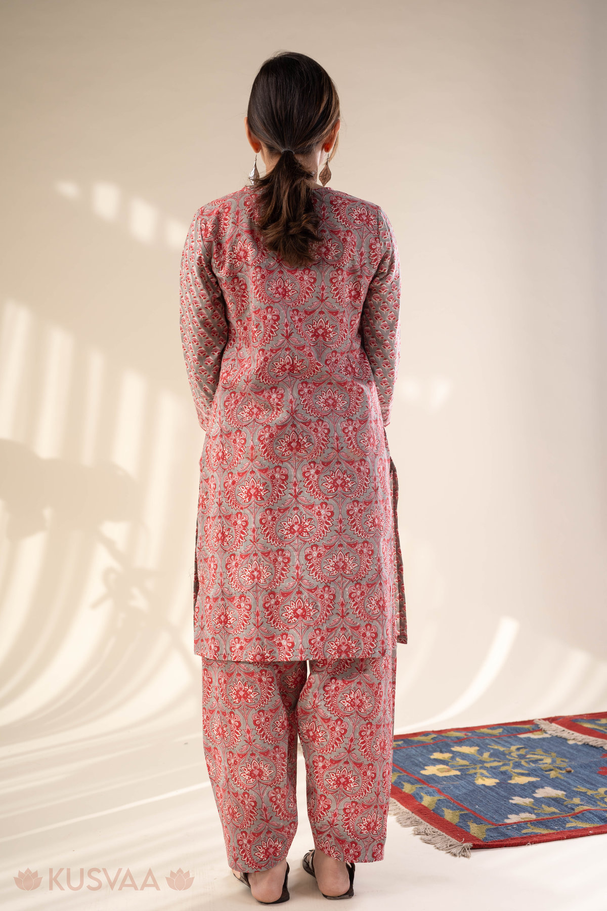 Image for Kusvaa Cood145 Prachi Cotton Handblock Kurta Pant Set Back