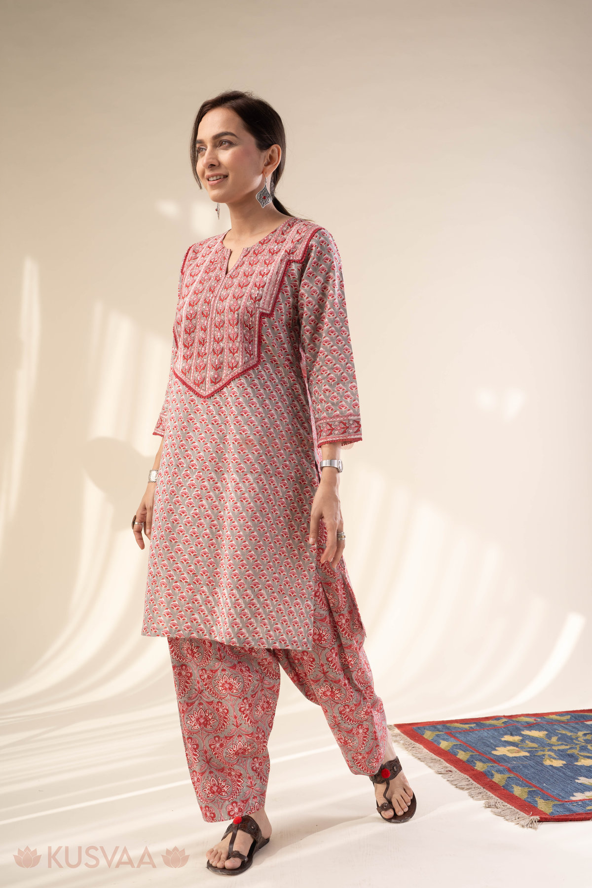 Image for Kusvaa Cood145 Prachi Cotton Handblock Kurta Pant Set Side