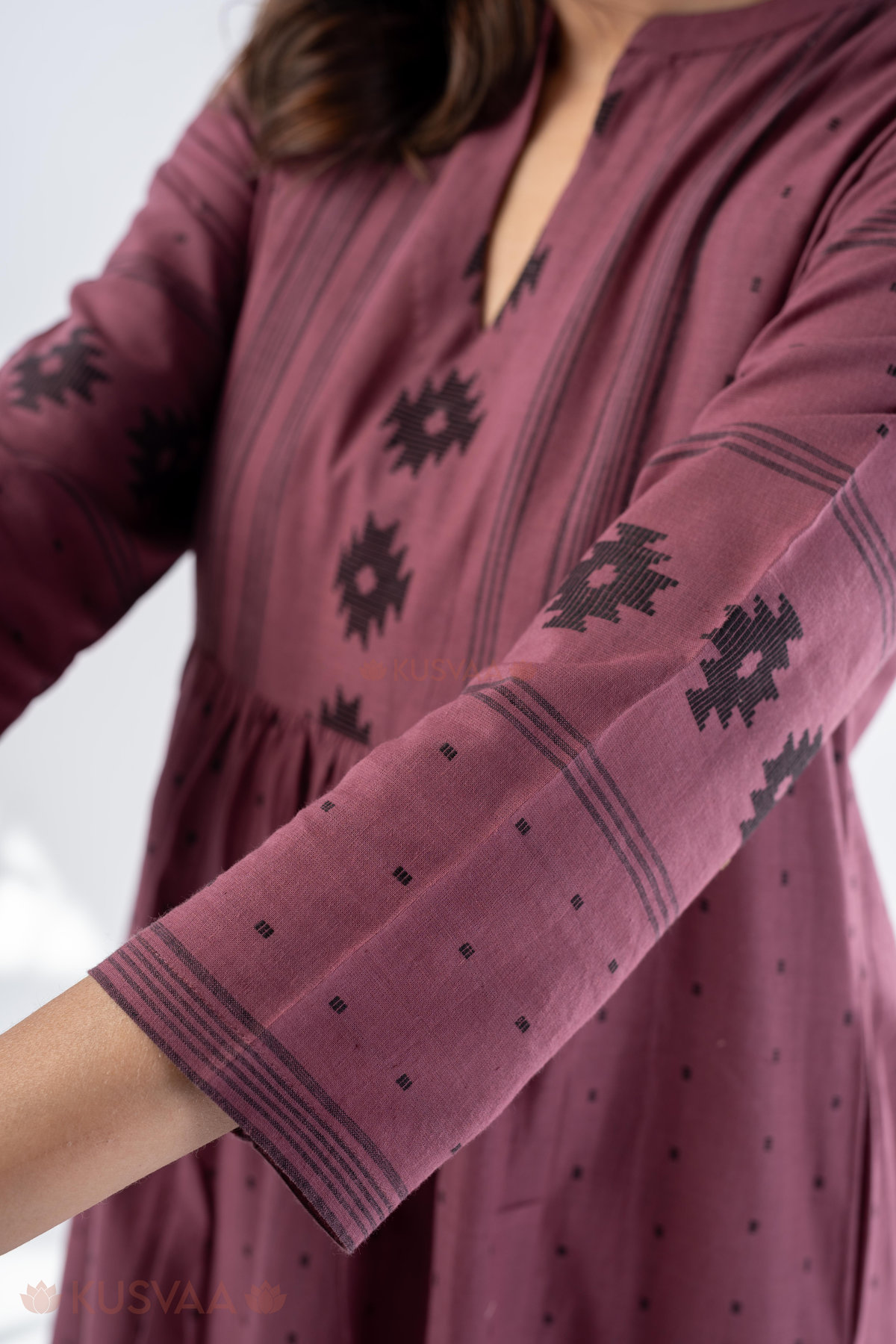 Image for Kusvaa Cood149 Dharika Handloom Cotton Co Ord Set Sleeves