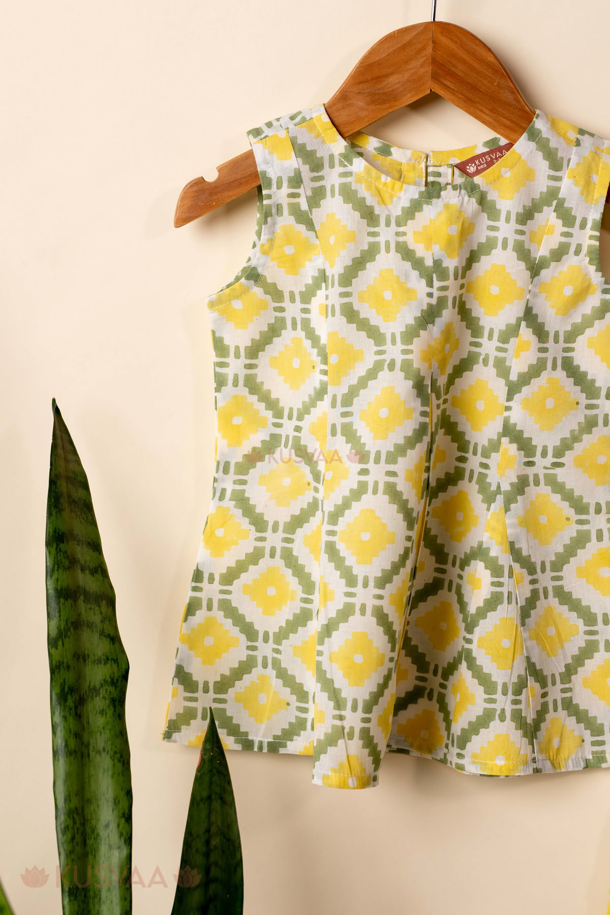 Image for Kusvaa Grw138 Devanshi Kids Handblock Green And Yellow Cotton Co Ord Set Side