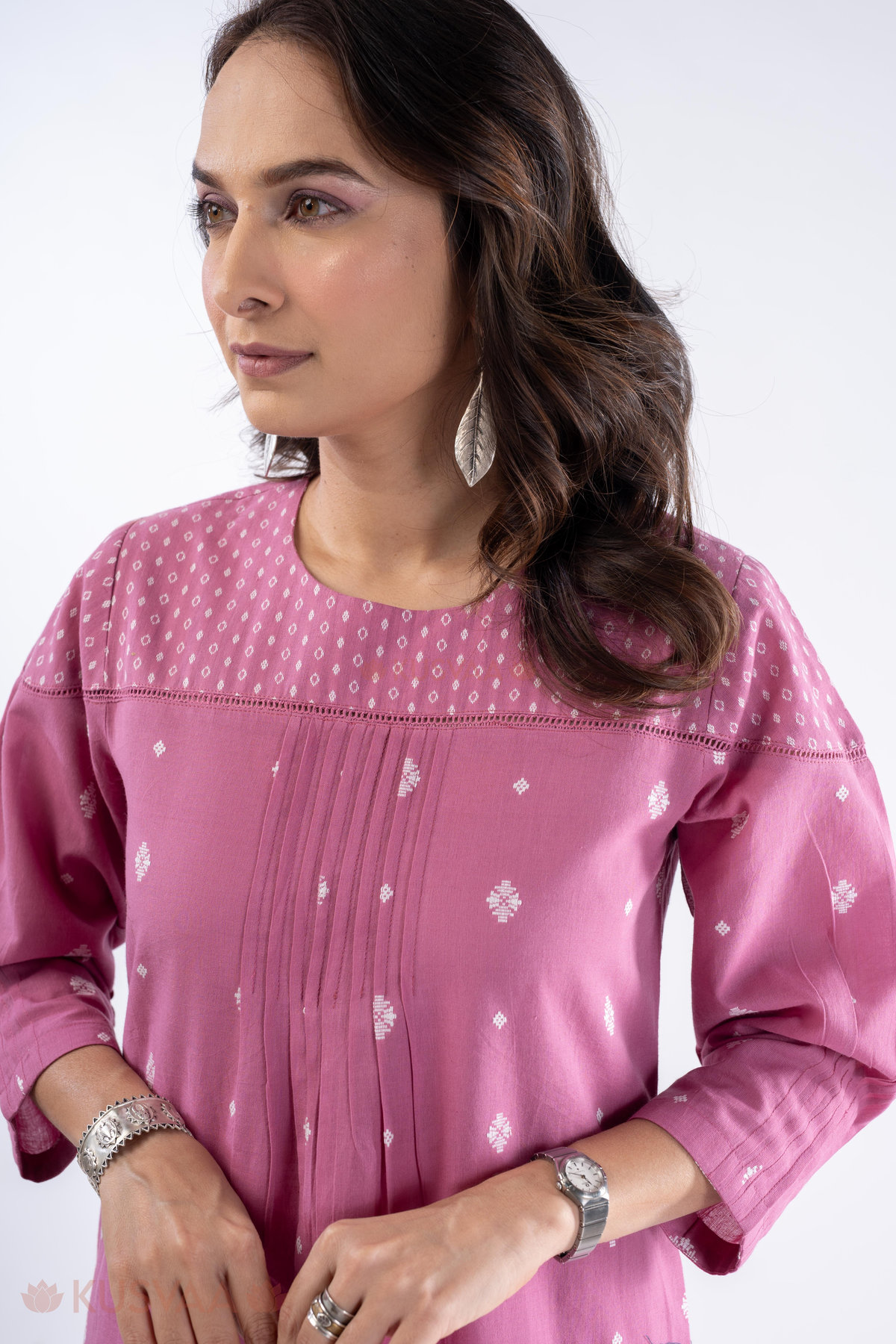 Image for Kusvaa Wkr332 Avrta Handloom Cotton Kurta Featured