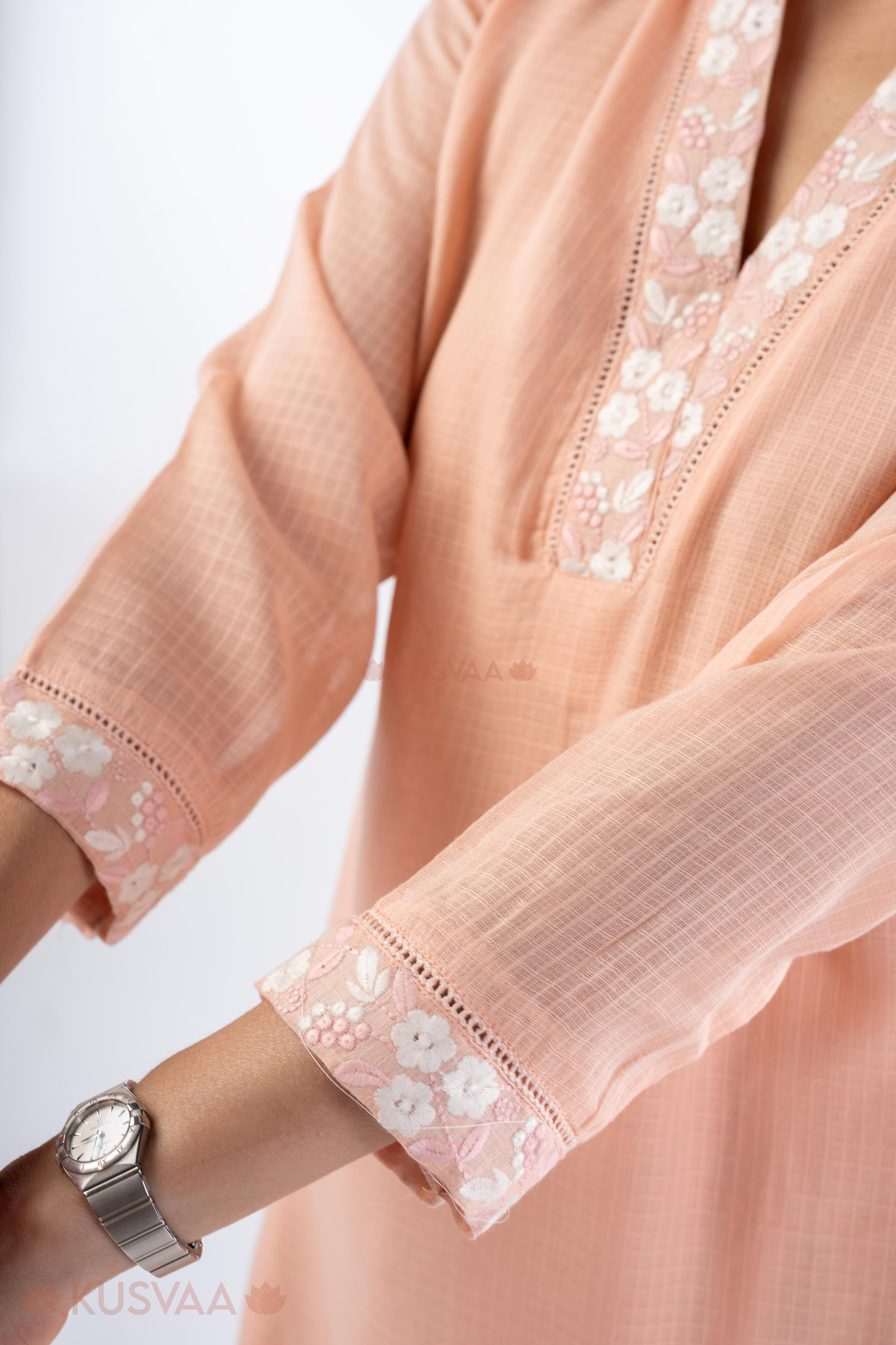 Image for Kusvaa Wkr335 Grahi Kota Doria Straight Fit Kurta Closeup 2