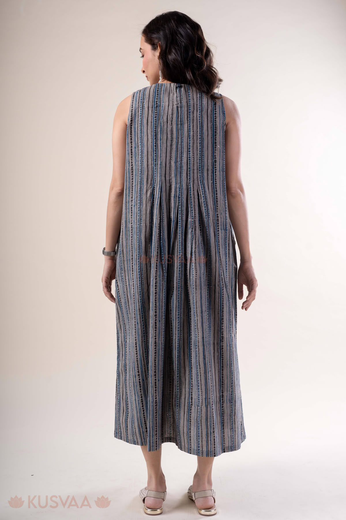 Image for Kusvaa Dr103 Shreya Ajrakh Cotton A Line Grey Dress Back