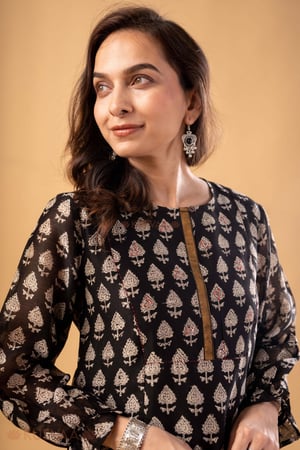 Image for Kusvaa Shk078 Urvi Chanderi Black Handblock Short Kurti Featured